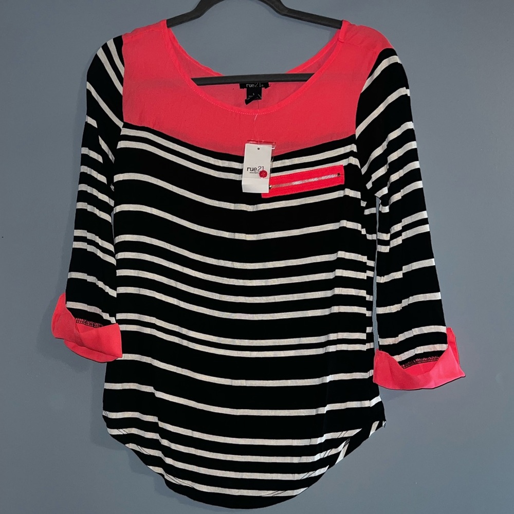 3FOR$10 NWT Rue21 top